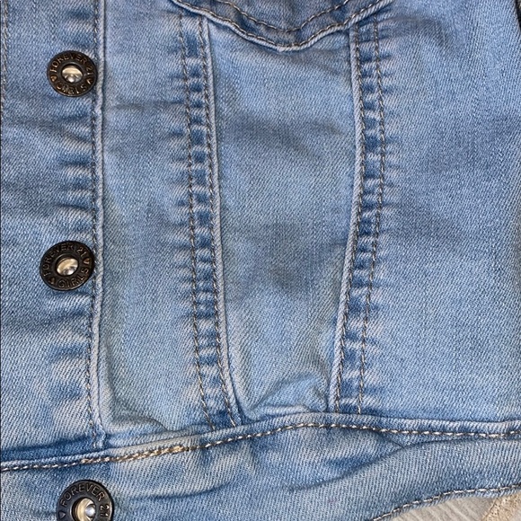 Jean jacket - Picture 8 of 8